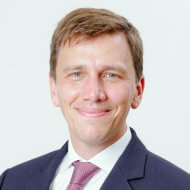 Groupe Axa : Directeur des investissements 1 groupe axa : directeur des investissements