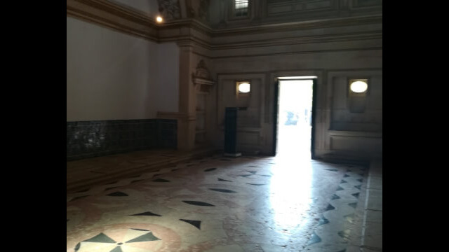 460963111