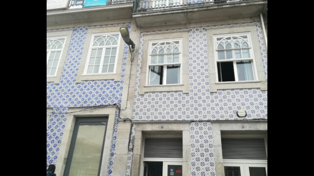 2025757092