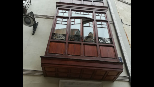 1865422438
